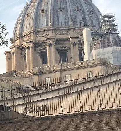 Zeus - Finestra Sul Vaticano Pensión Roma