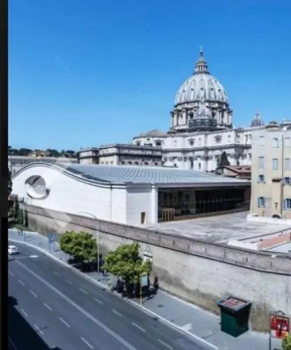 Zeus - Finestra Sul Vaticano בית הארחה